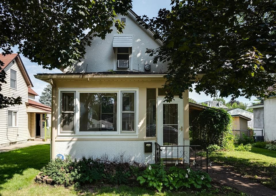 1st image of 1084 Woodbridge St