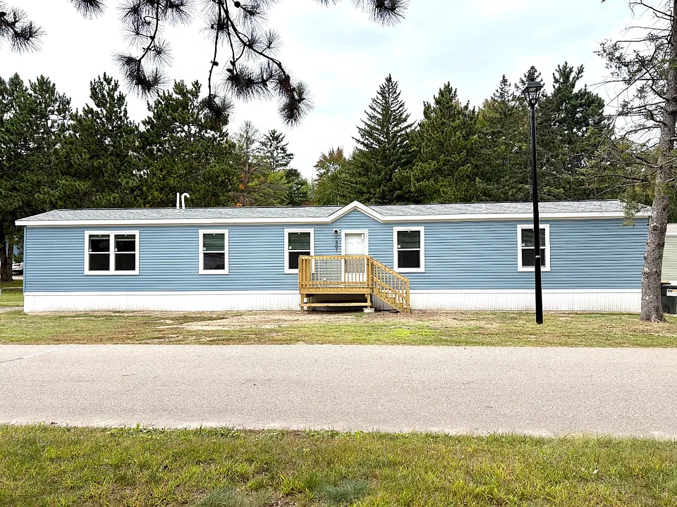 401 Lily Ln