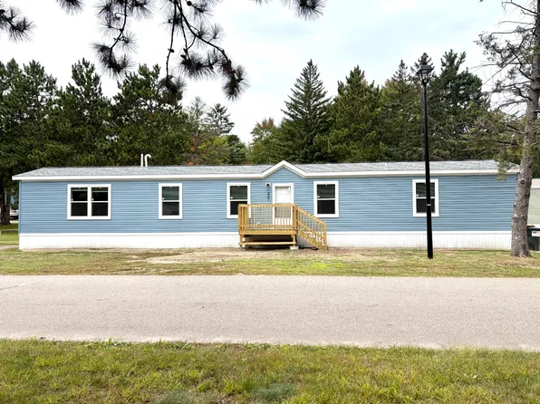 401 Lily Ln, Altoona, WI 54720