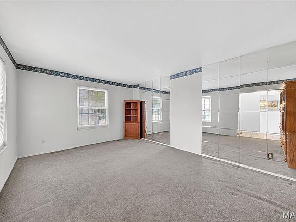 4th image of 2590 Hackney Dr