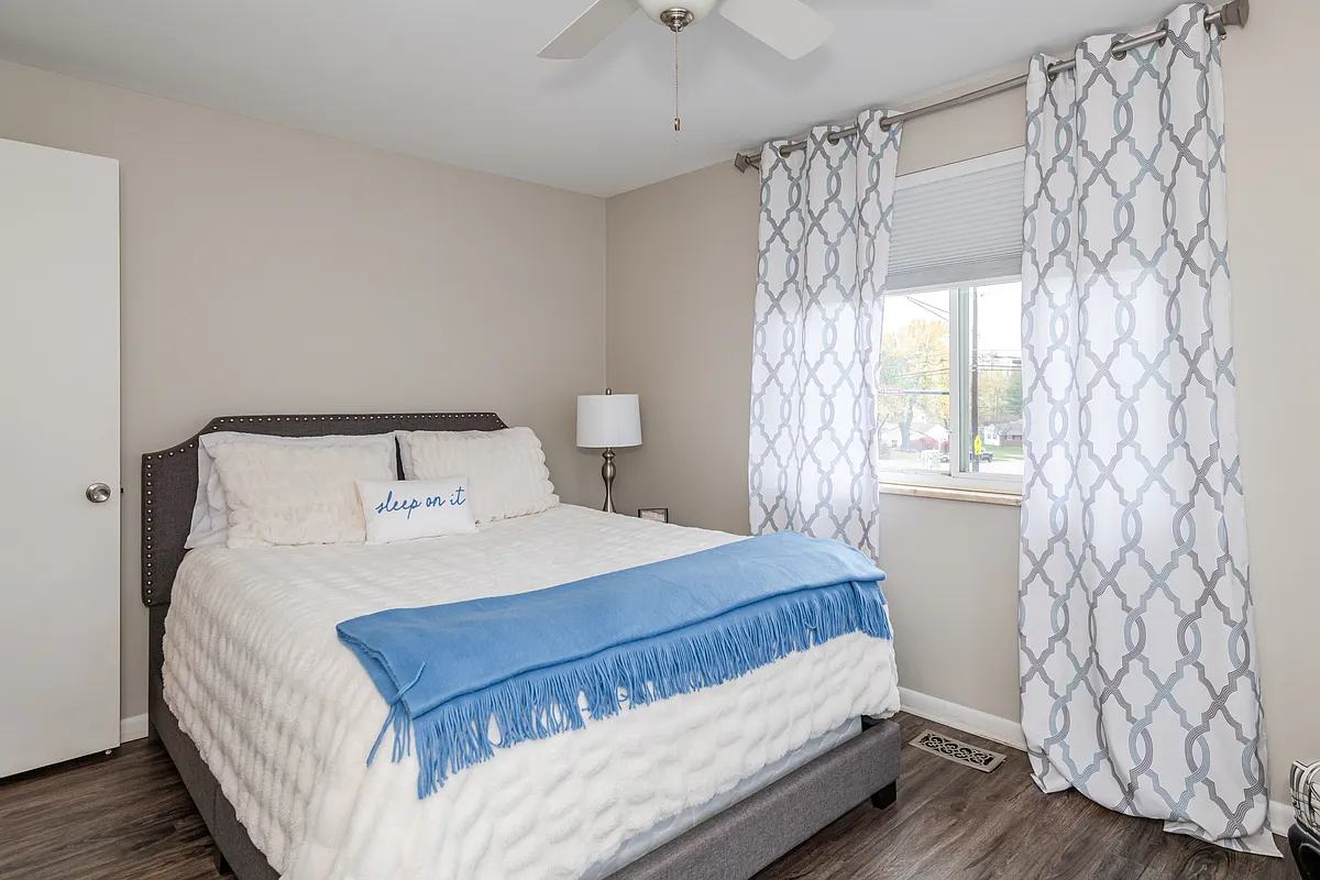 Bedroom - 3000 E Dorothy Ln #6