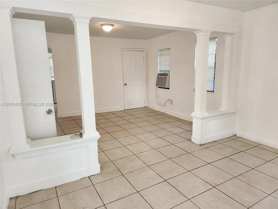 2129 NW 44th St
