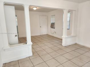 2129 NW 44th St, Miami, FL 33142