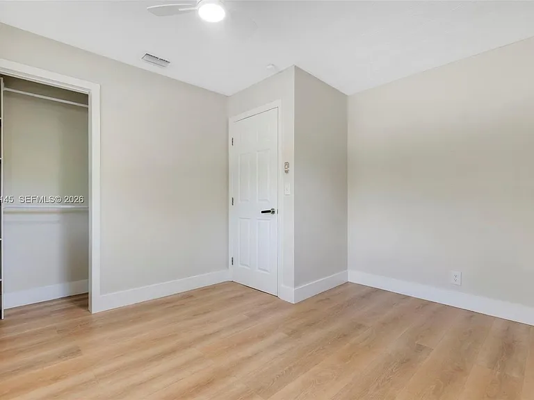 702 NW 18th St #1-2 — Photo 12