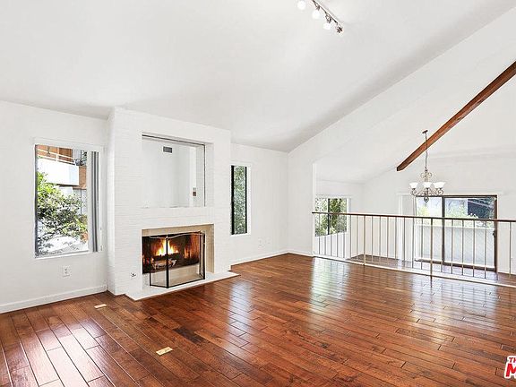 4th image of 1366 Beverly Estate Dr