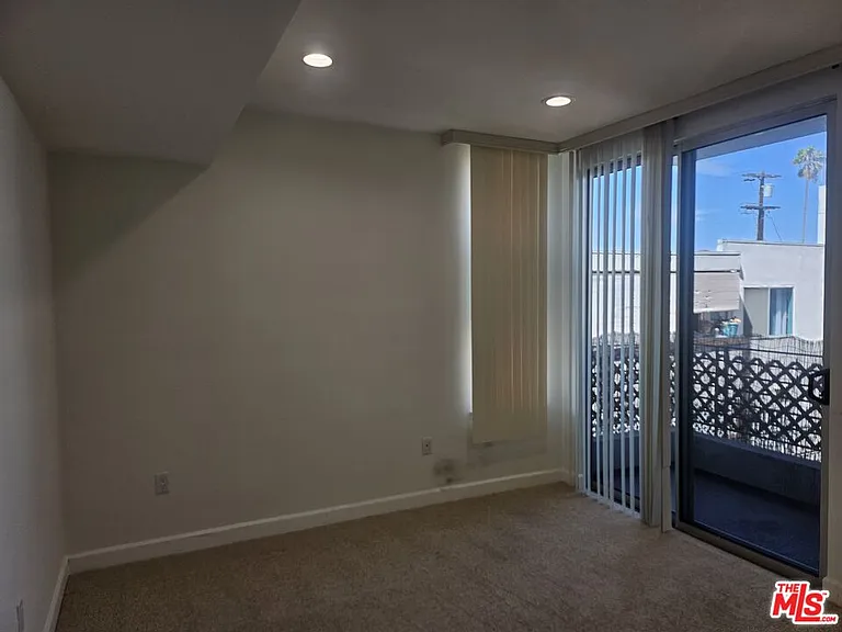 332 S Oxford Ave #201 — Photo 19