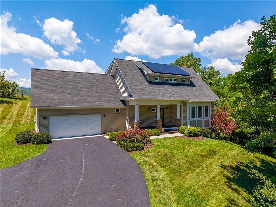 1st image of 1202 Redbud Rd