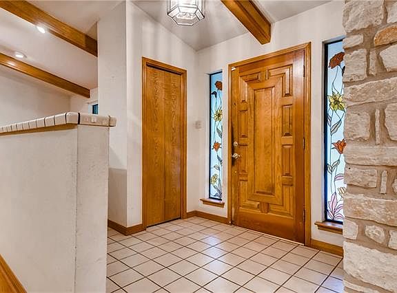 5th image of 42 Country Oaks Dr