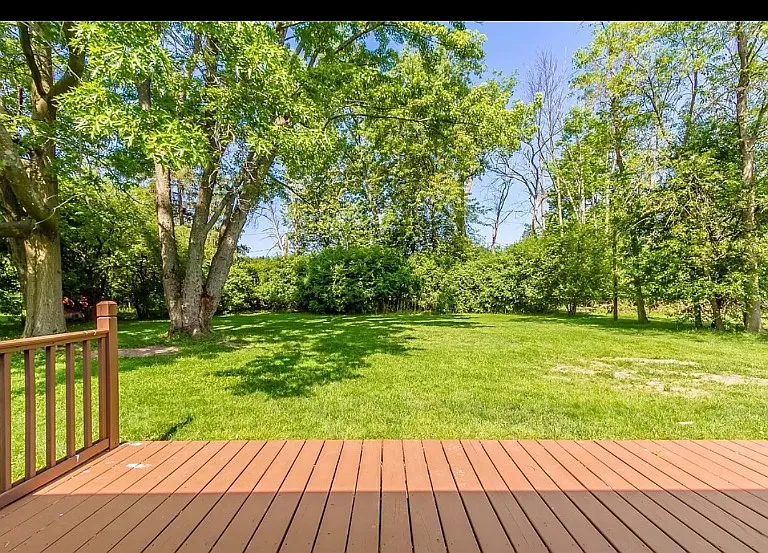 375 Hemingway Dr — Photo 5