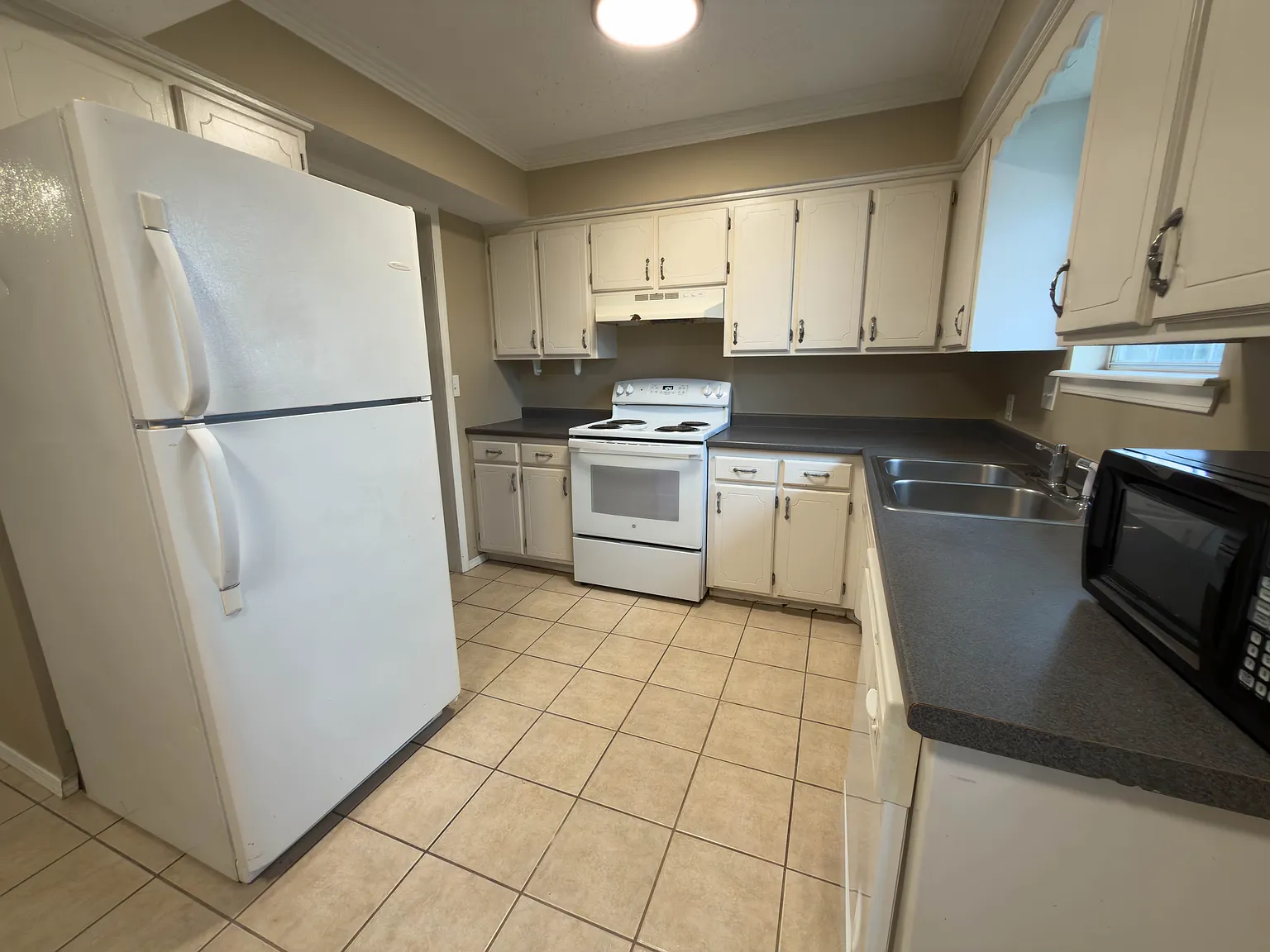 3 bed, 1248 sqft, $1,250 — Photo 4