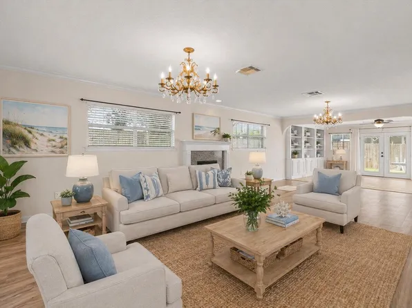 1506 Harbor View Cir, Galveston, TX 77550