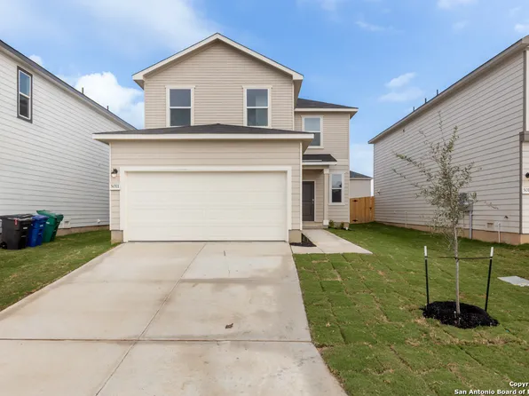 5011 BANK RUNNER, Elmendorf, TX 78112