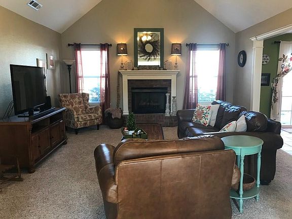 2nd image of 6109 W Pleasant Dr
