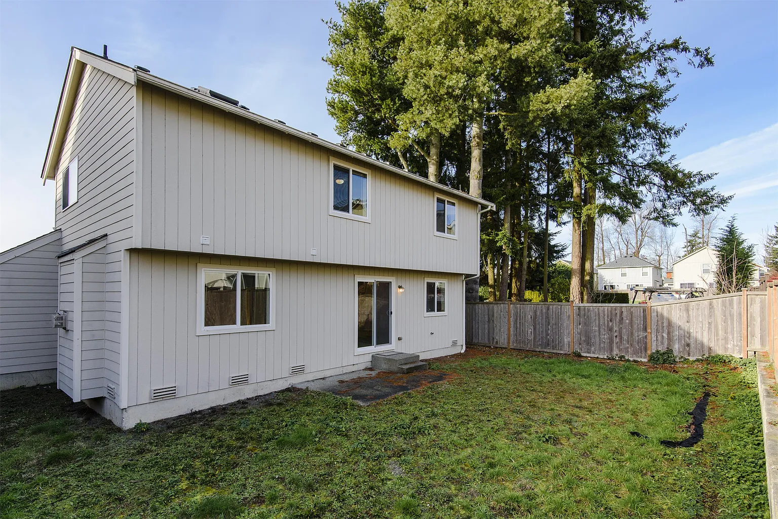 19446 114th Pl SE photo 1