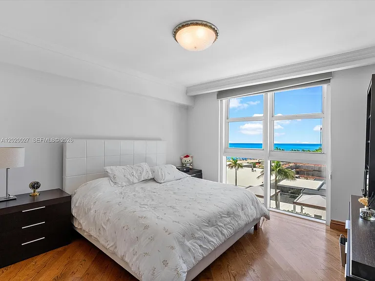 18911 Collins Ave #601 — Photo 18