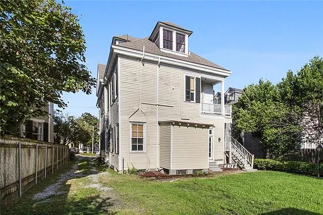 1517 Dufossat St — Photo 16