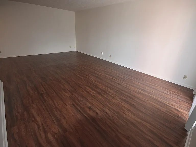 Waveland Place Apartments — Photo 72