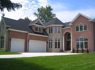 810 N Maple St, Prospect Heights, IL 60070