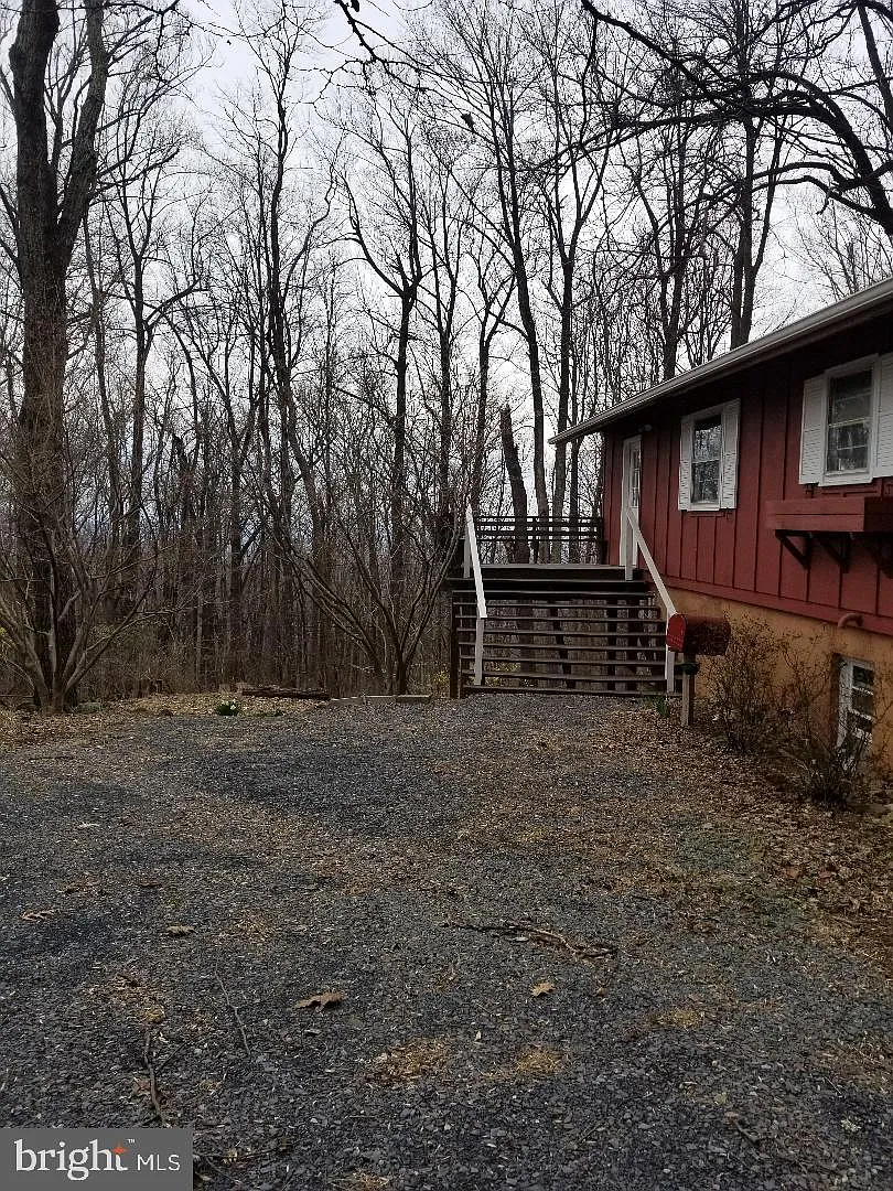 53 Bloodroot Rd photo 1
