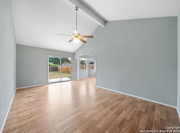 3rd image of 421 Margo St