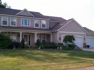 5595 E Meadow Grove Dr SE, Grand Rapids, MI 49512