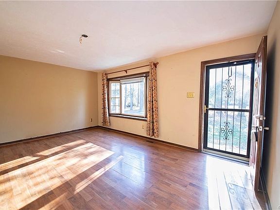 4th image of 3810 Narrowridge Ct