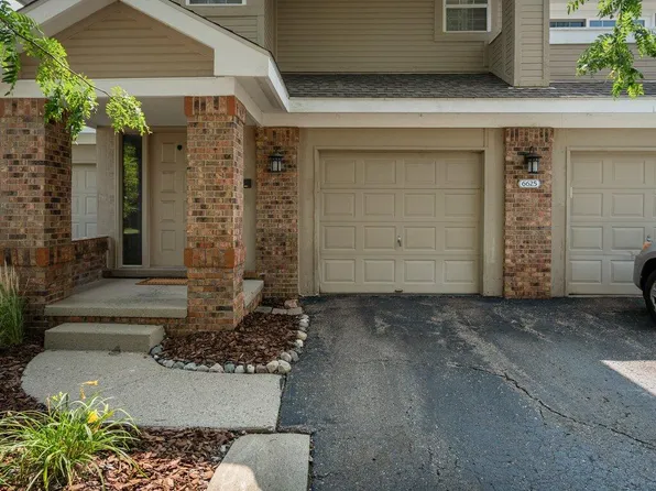 6625 Fireside Ct #8, West Bloomfield, MI 48322