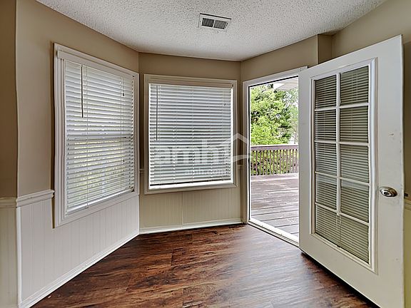 5th image of 611 Waterford Ln
