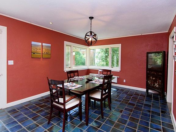 5th image of 110 Barteau Ln