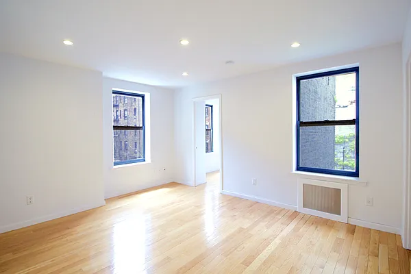 Rented by Teresa Lai, LREB | media 18