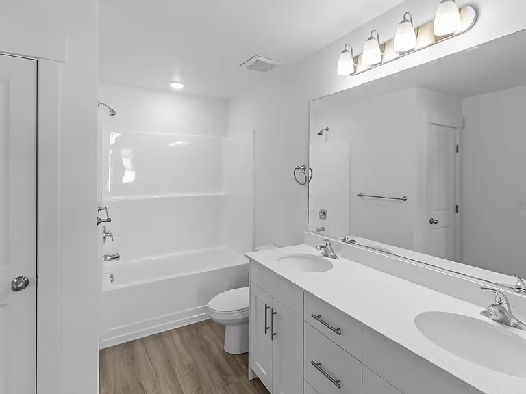 3165 S 350 W — Photo 16