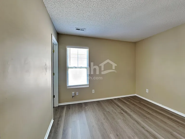 3004 Van Dorn Rd — Photo 22