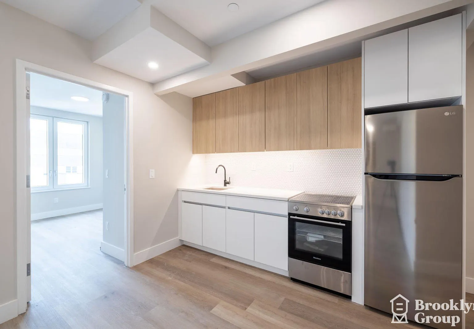 1711 Hancock St — Photo 3