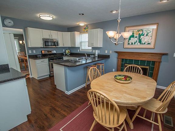 5th image of 10250 Brighton Cir