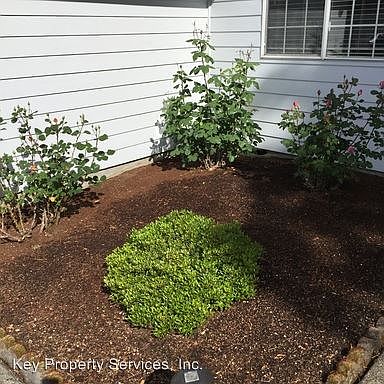 3rd image of 5602 NE 101st Cir