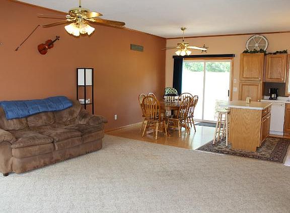 3rd image of 1070 N High Ct