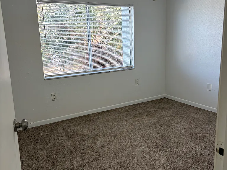 334 48th Ave N #231 — Photo 9