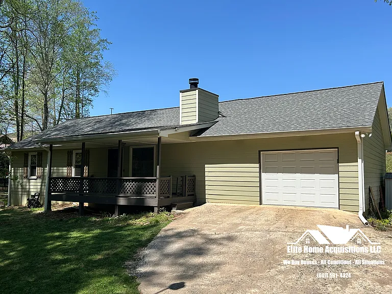 1645 Pilgrim Rd — Photo 1