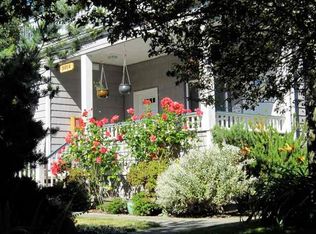 3014 61st Ave SW #B, Seattle, WA 98116