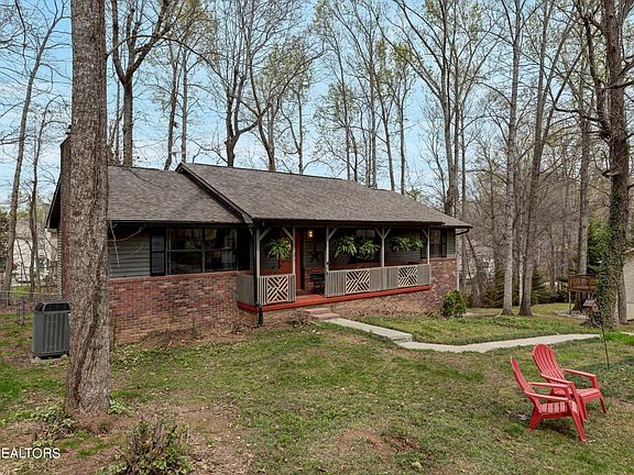 4th image of 10709 Leeward Ln