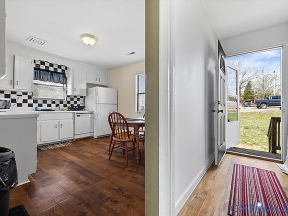 5th image of 10607 W Providence Rd