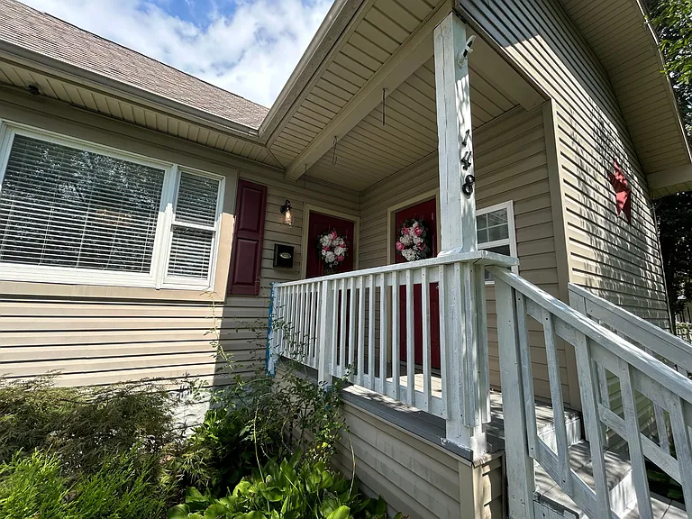 148 Post Rd — Photo 4