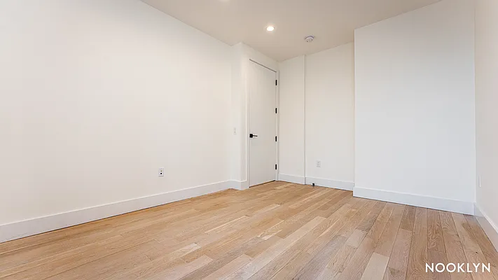 Rented by Nooklyn NYC LLC | media 41