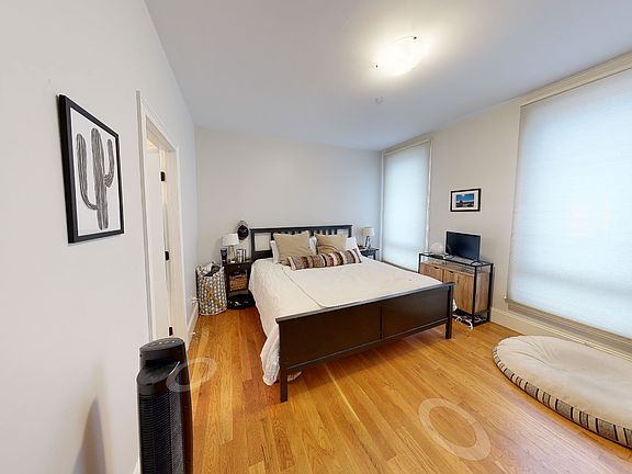 5th image of 168 Hampshire St #B3