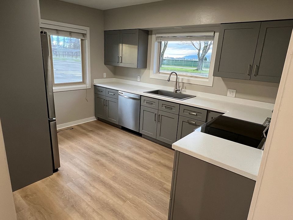 Kitchen with new stainless steel appliances and plenty of cabinet and countertop space
