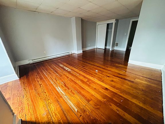 5th image of 42 W Union Blvd Unit 2
