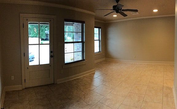 2nd image of 1607 W Saint Mary Blvd