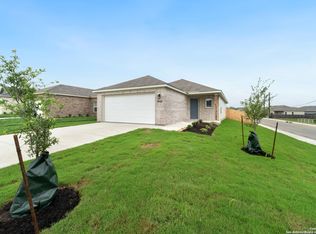 7667 Stud Dr, Elmendorf, TX 78112