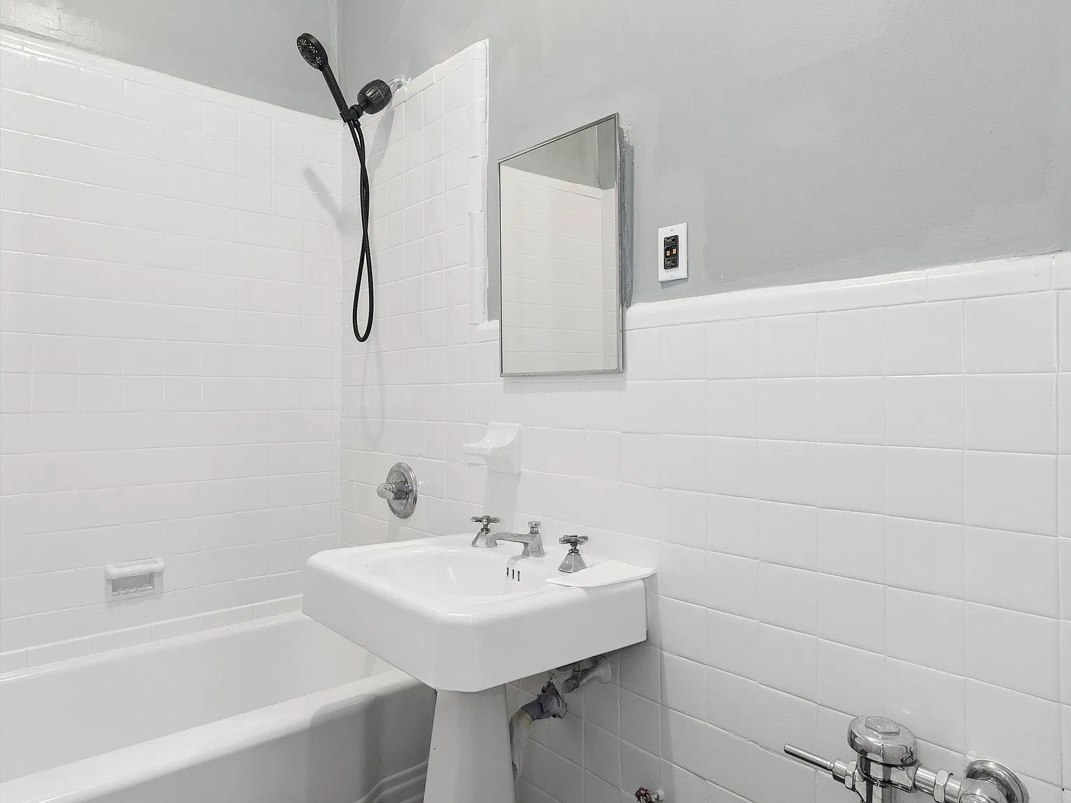 340 Bedford Avenue — Photo 4