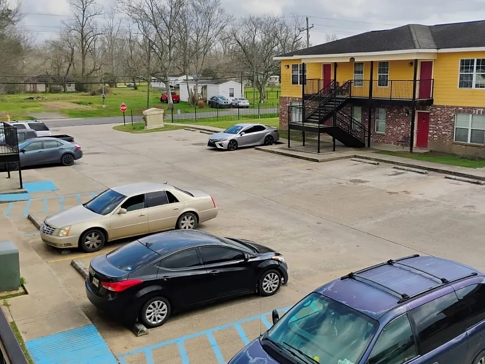 5500 Louisiana #75